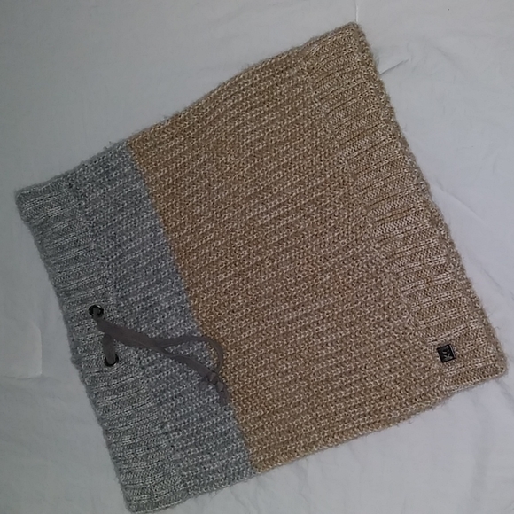Reaction Kenneth Cole Neck Scarf - Picture 1 of 11